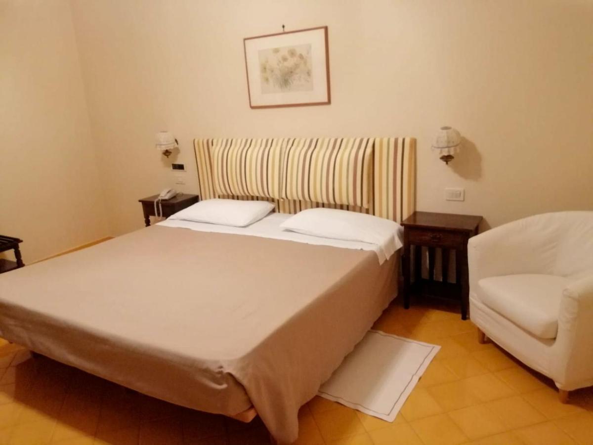 Grand Hotel San Michele سترارو الغرفة الصورة